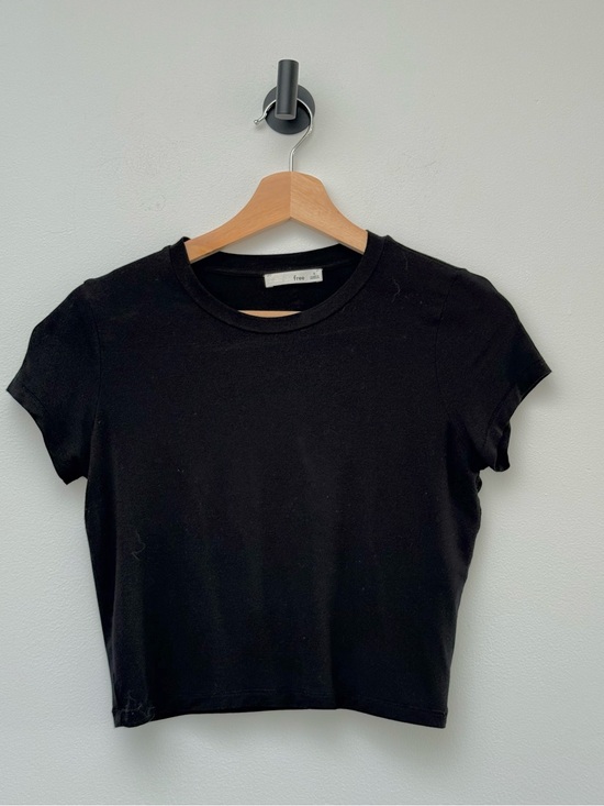 Wilfred Tops - Aritzia Wilfred Free Black Cropped Tee Minimalist Everyday Essential S